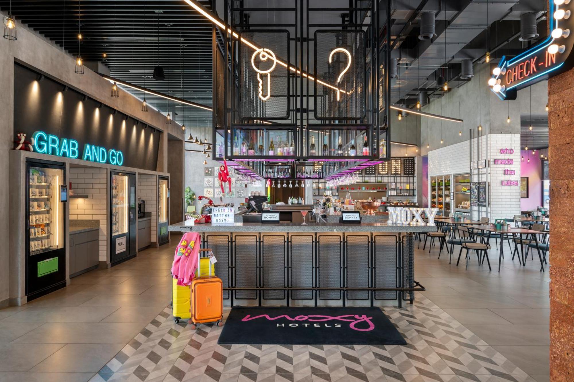 Moxy Bengaluru Airport Prestige Tech Cloud Hotel Devanahalli Exterior foto